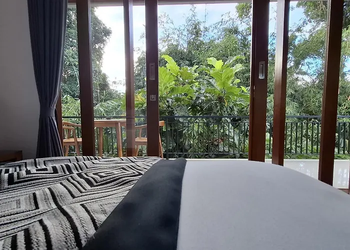 Asna House 3*